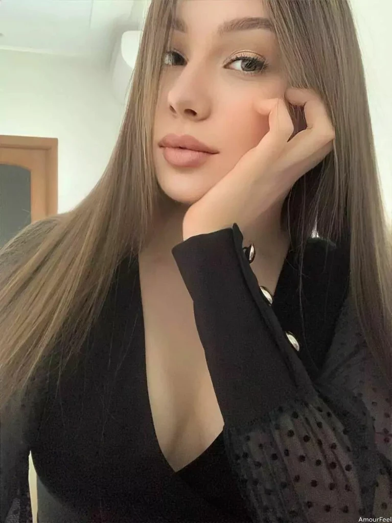 Anna Profile image 2