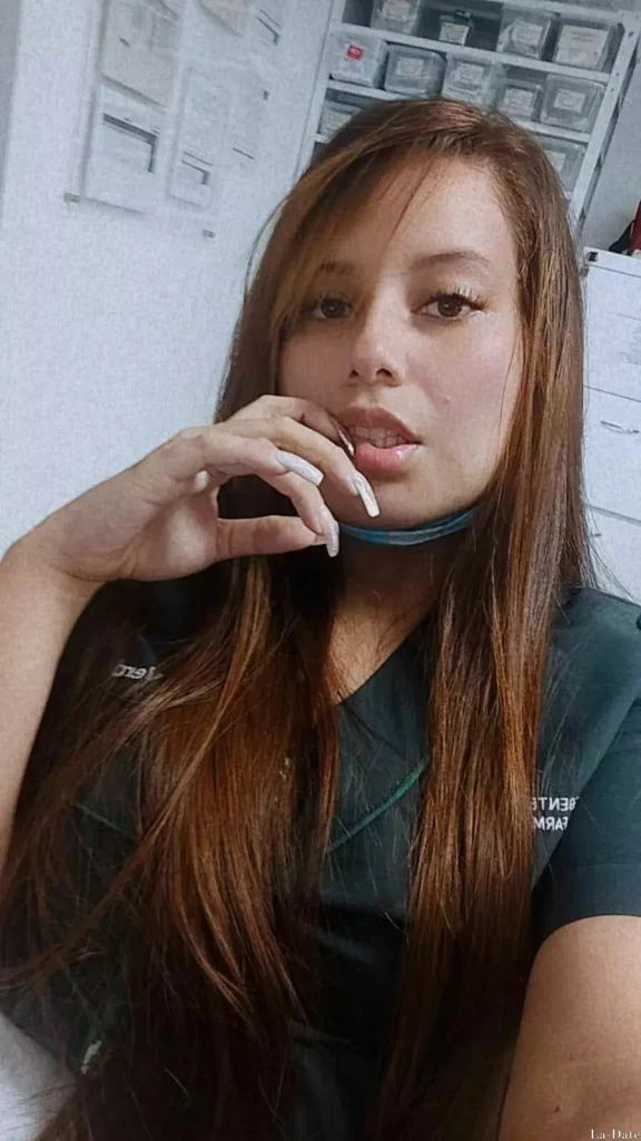 Claudia Profile image 2