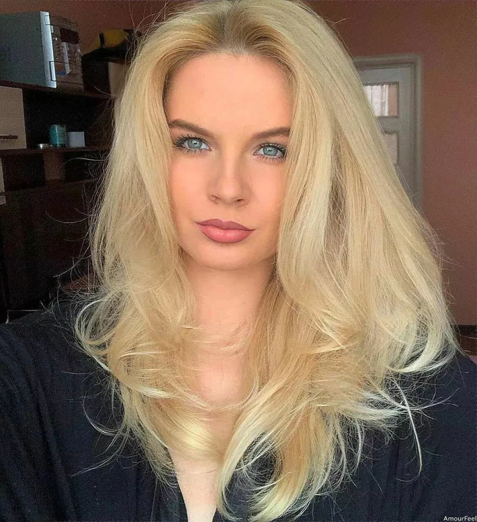 Anna Profile image 2