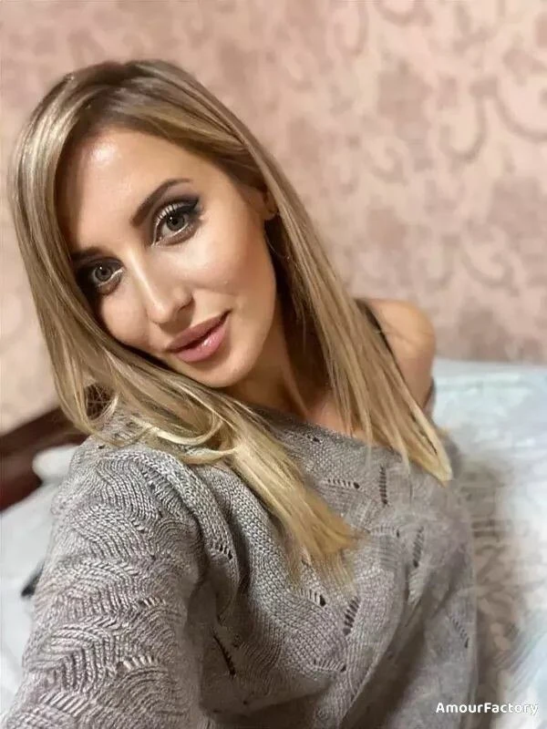 Oleksandra Profile image 1