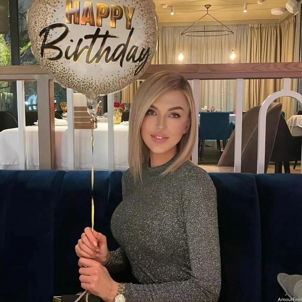 Yuliia Profile image 4