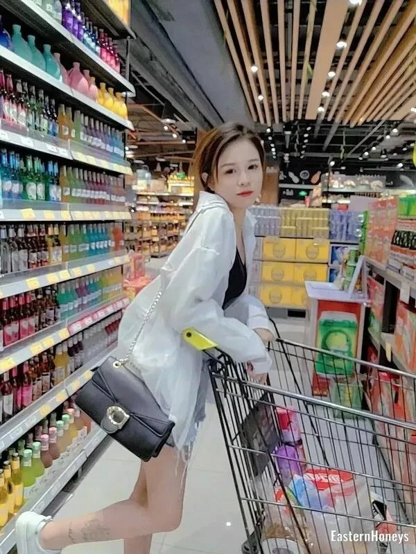 Yuying Li Profile image 1