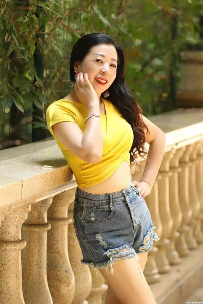 Lingling Profile image 4