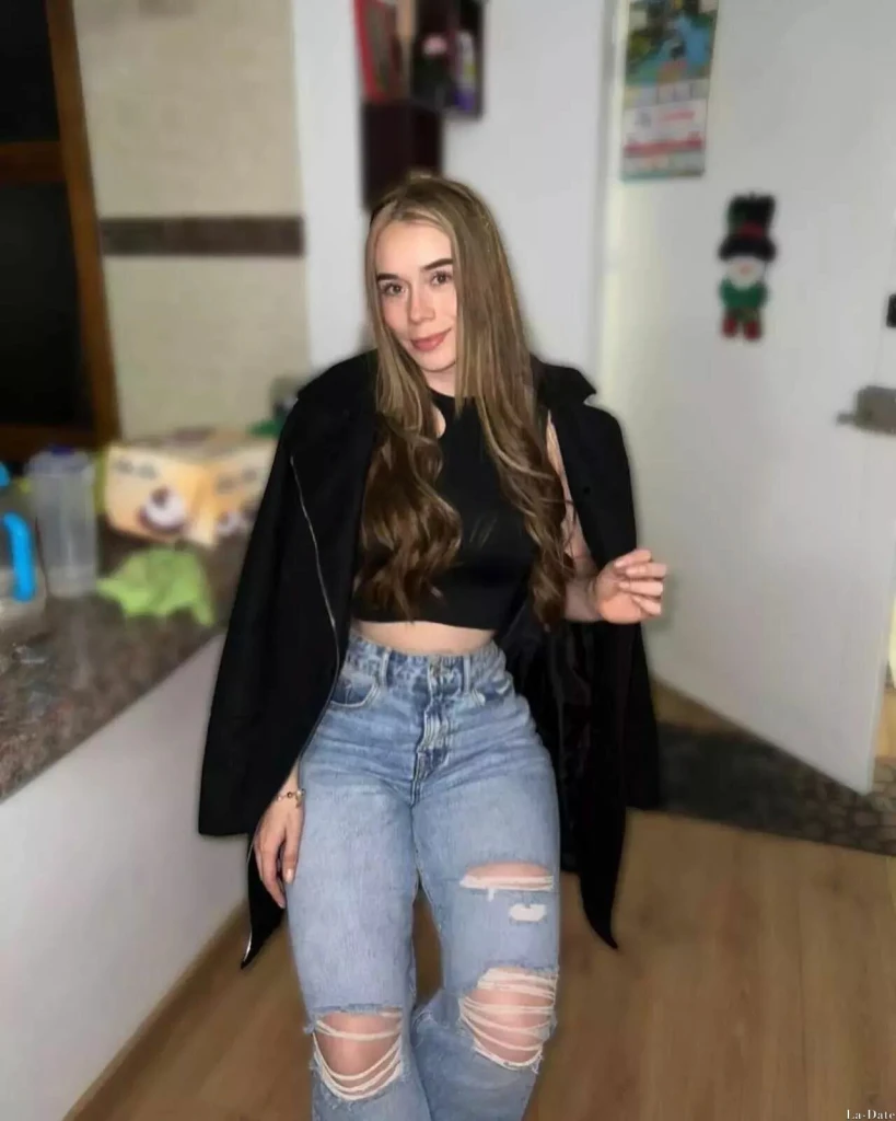 Daniela Profile image 2