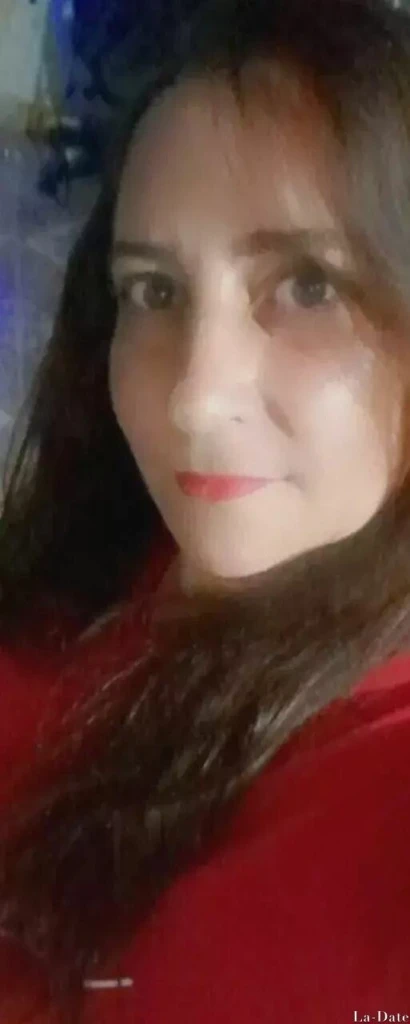 Paola Profile image 3