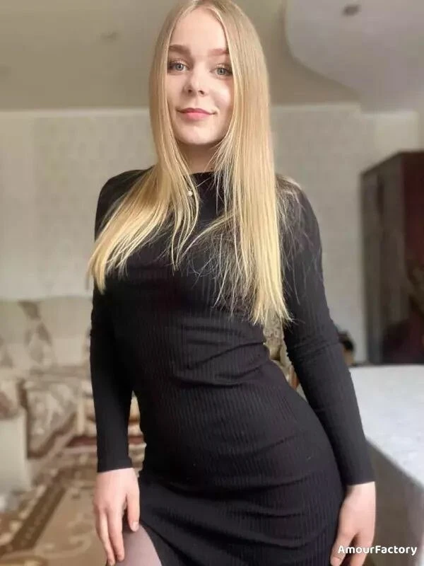Angelina Profile image 4