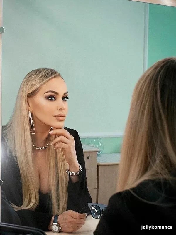 Alina Profile image 2