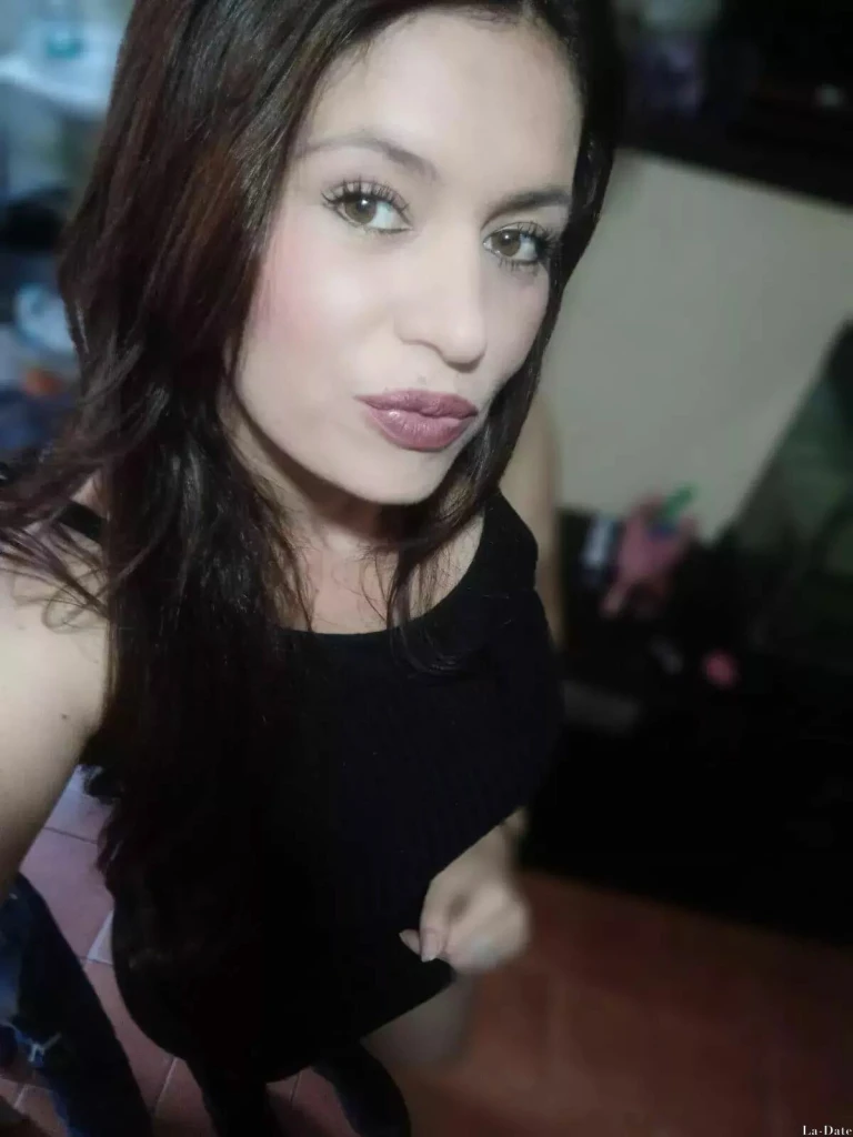 Erika Profile image 4