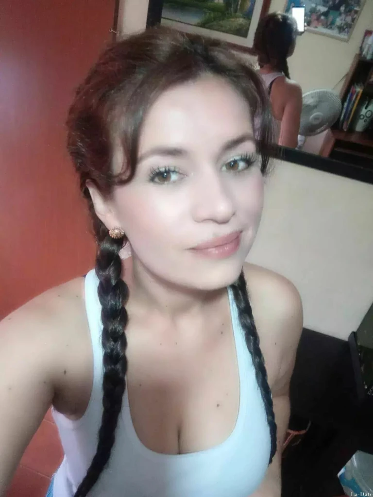 Erika Profile image 1
