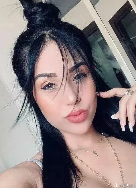 Johana Profile image 2