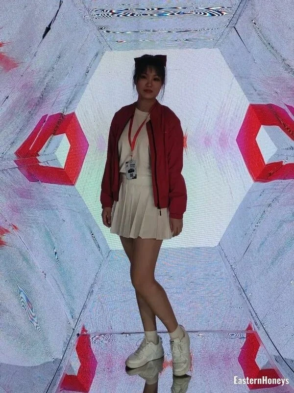Mengqin Profile image 1