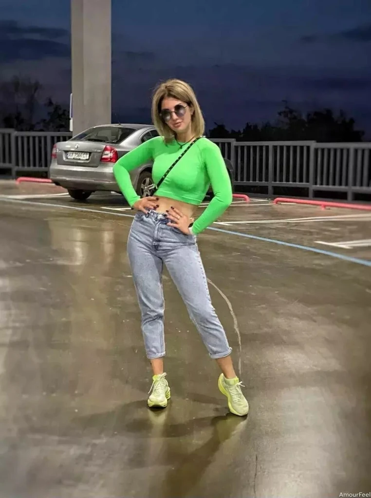 Alina Profile image 3