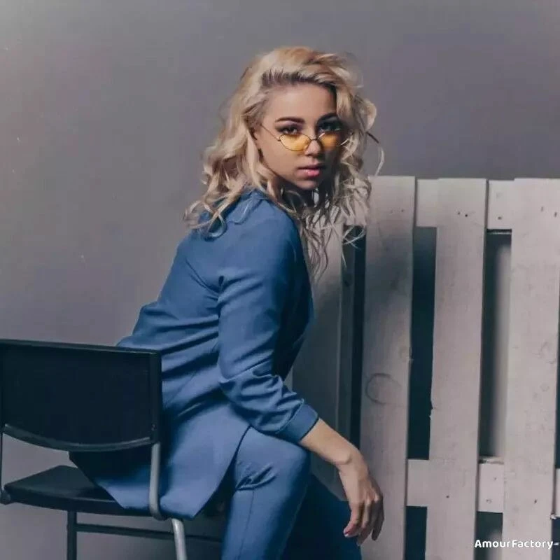 Nadezhda Profile image 3