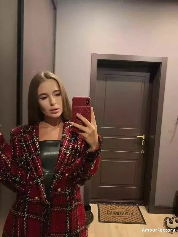 Alina Profile image 3