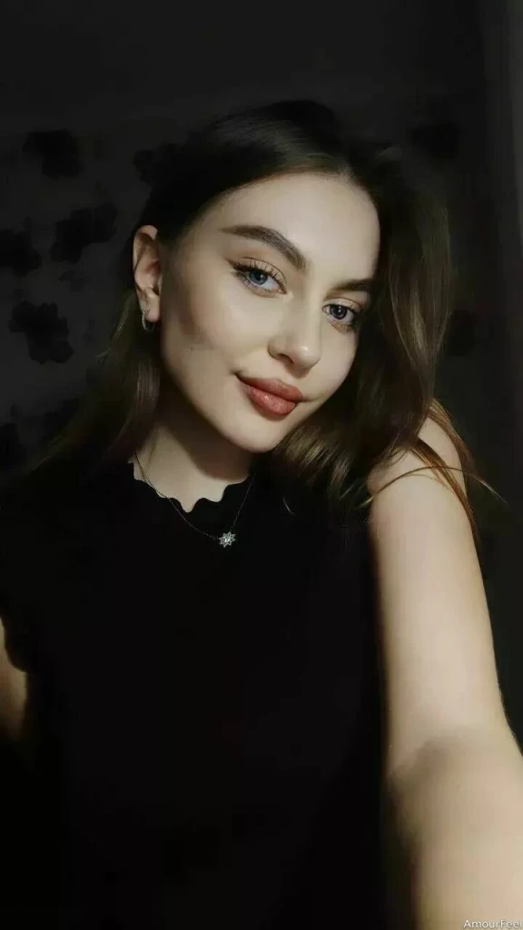 Yuliya Profile image 3