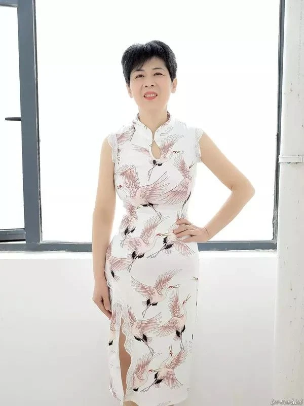 Yiting Profile image 2