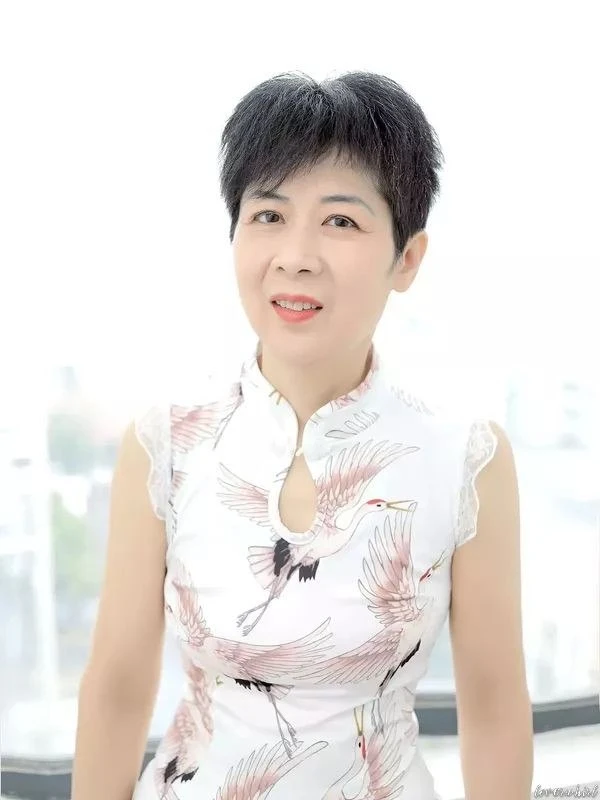 Yiting  Profile image 4